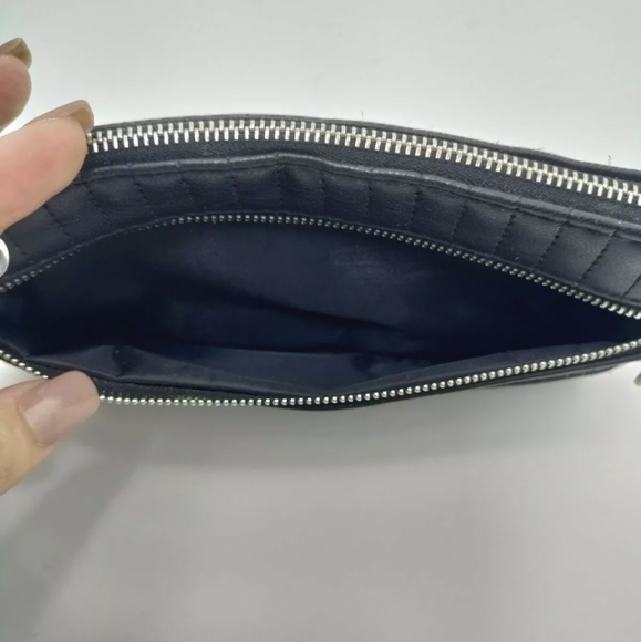 Adrienne Vittadini Studio Black Double Compartment Zip Wristlet Wallet/Clutch - Picture 3 of 8